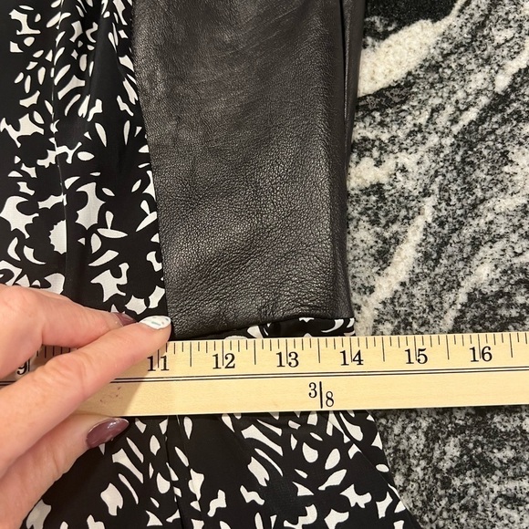 HUNTER BELL black and white abstract print with leather trip sleeveless dress - Picture 9 of 15